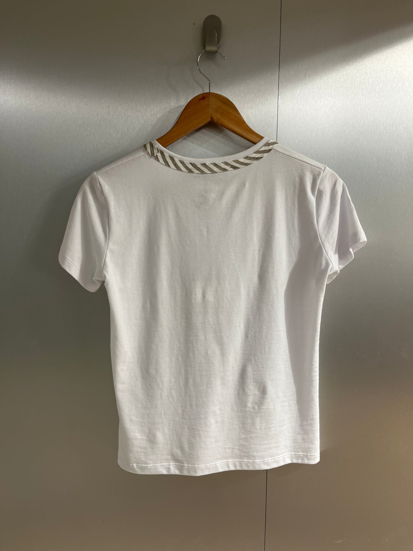 T-shirt collo lavorato