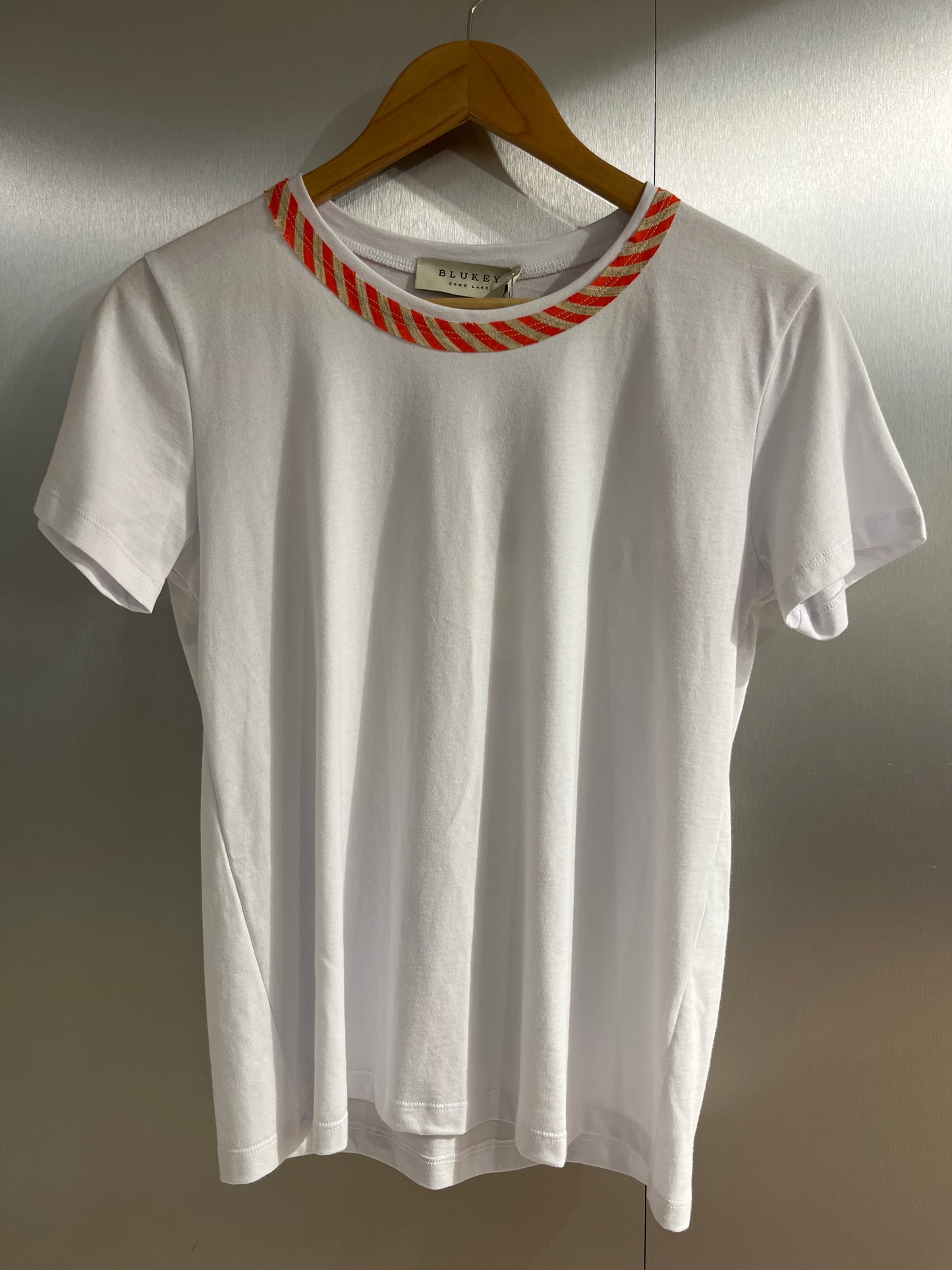 T-shirt collo lavorato